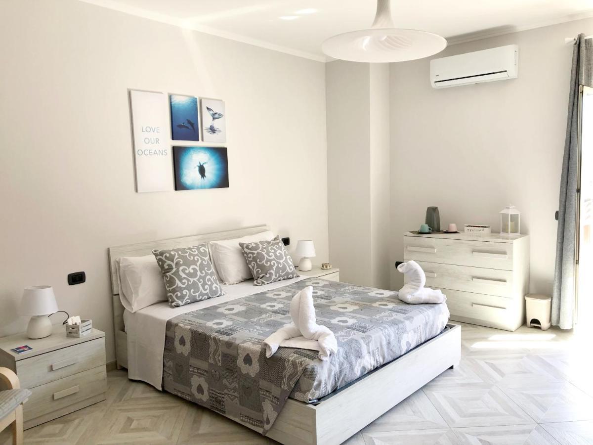 Hangar Inn Φιουμιτσίνο Δωμάτιο φωτογραφία